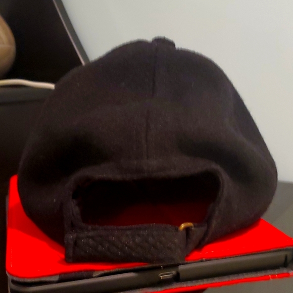 Vince Camuto baseball hat - Picture 3 of 7